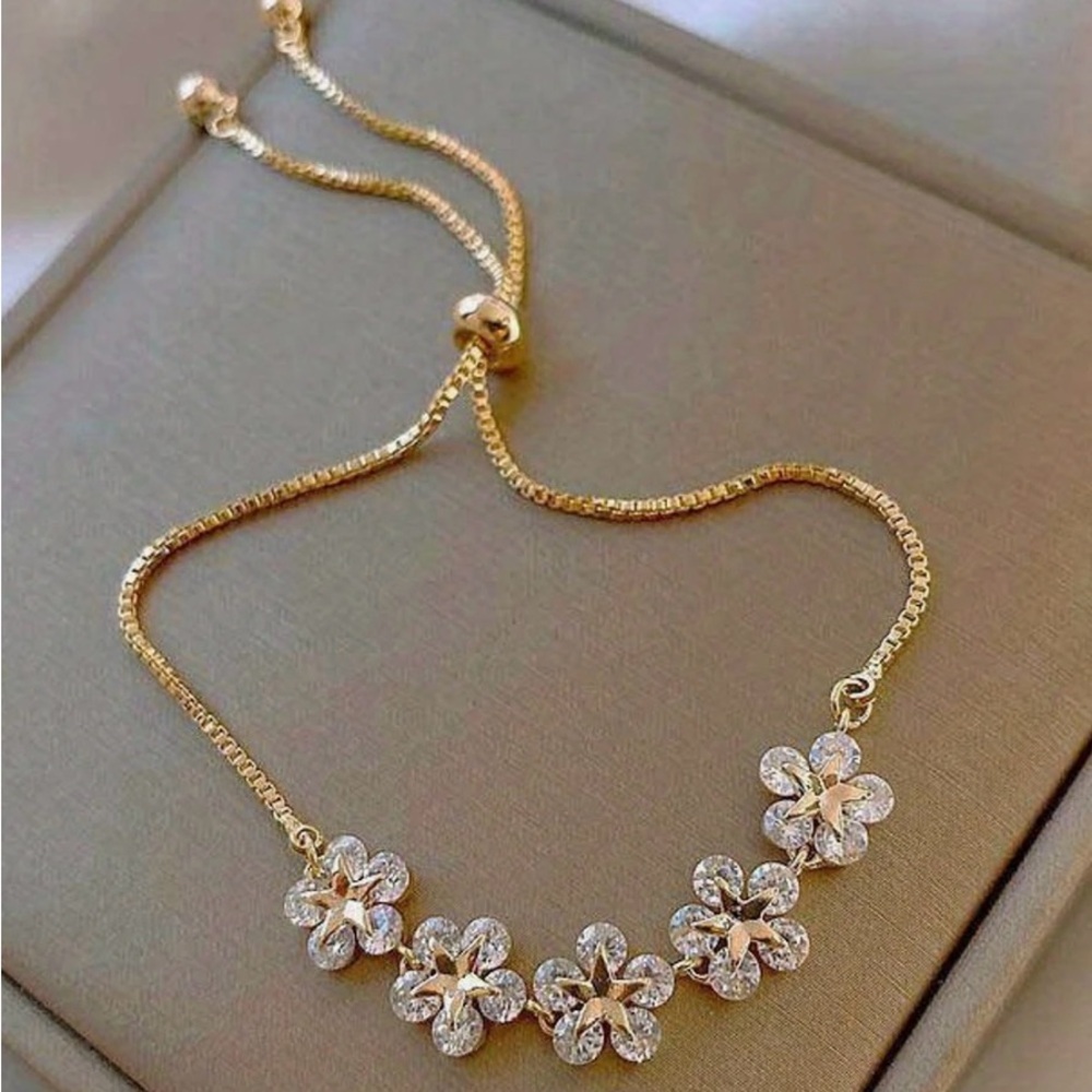 Boho Style Fashion Flower Bracelet with Rhinestone accents